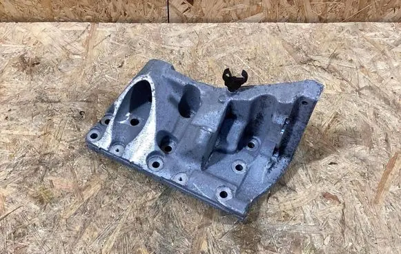 Porsche Cayenne (9Y0 9Y3) Front shock absorber mounting bracket 94810201500 9481022151r 94810221501