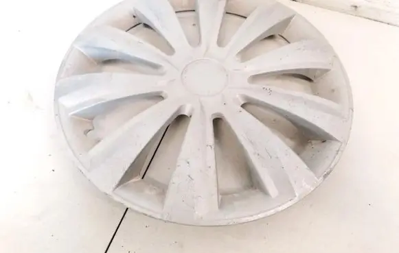 Renault Clio II R15 wheel hub/cap/trim 
