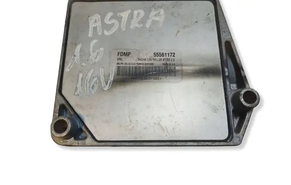 Opel Astra H Engine control unit/module ECU 55561172 MT35E23