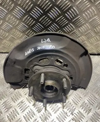 Toyota Auris E180 Front wheel hub