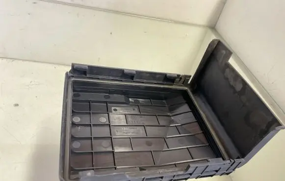 Fuse box cover