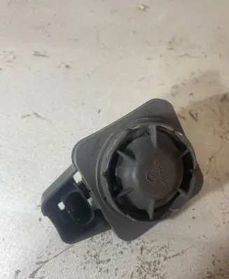 Skoda Fabia Mk3 (NJ) Alarm system siren 5Q0951605A 39378685 28523571