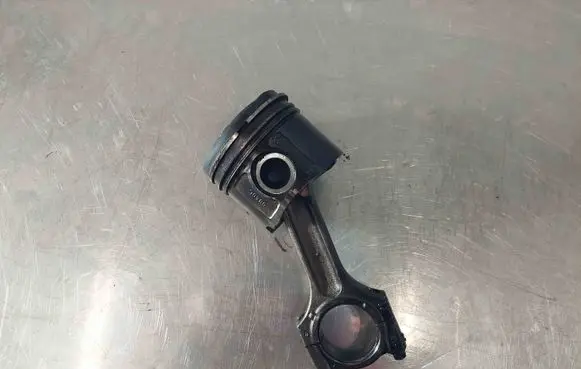 BMW 3 E90 E91 Piston with connecting rod 0840C