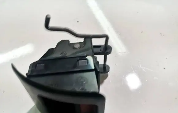 Dodge Neon Seat back rest lock catch 270903