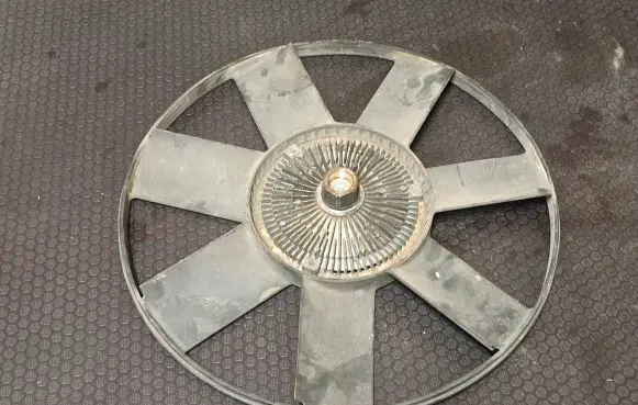 BMW 5 E39 Viscous fan clutch 2243303