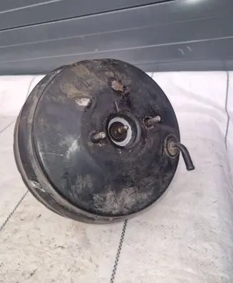 Nissan Patrol Y60 Brake booster M215t