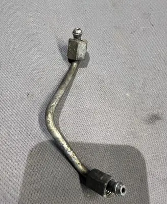 Hyundai Tucson JM Fuel injector supply line/pipe 
