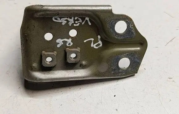 Toyota Verso Fender mounting bracket 351844