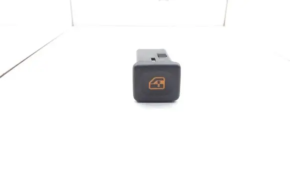 Land Rover Discovery Child safety switch AMR2497