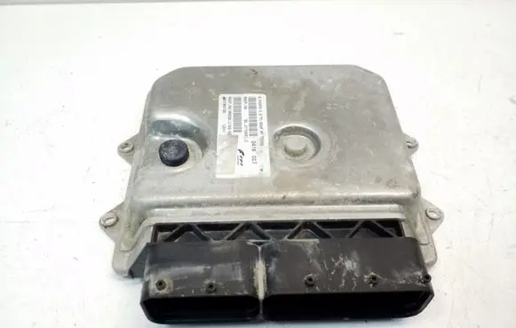 Fiat Punto (188) Engine control unit/module A4CVBG73M 8GSFHA