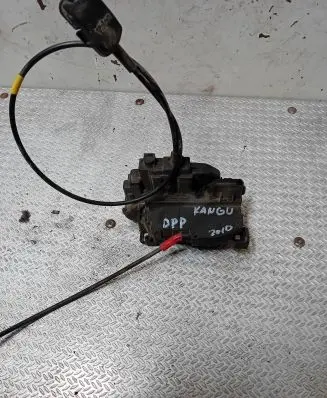 Renault Kangoo II Front door lock 8200497604d
