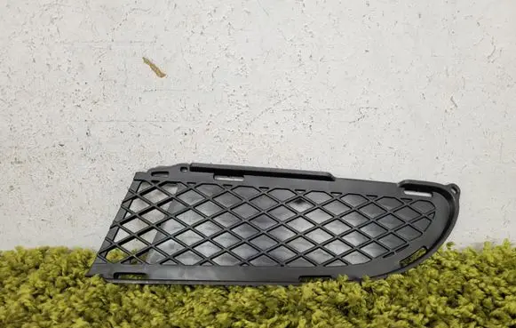 Mercedes-Benz SLK R170 Front bumper lower grill A1708850123