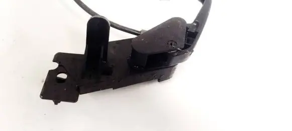 Engine bonnet (hood) release handle