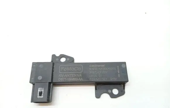Ford Puma Aerial antenna amplifier DS7T-15K603-AA