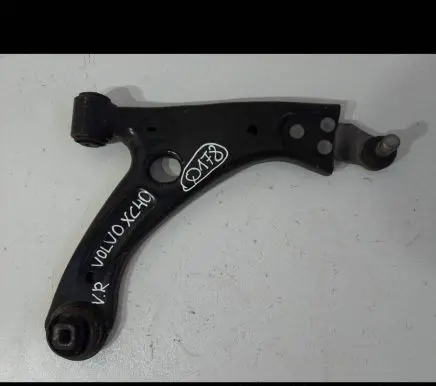 Volvo XC40 Front lower control arm/wishbone 32221282
