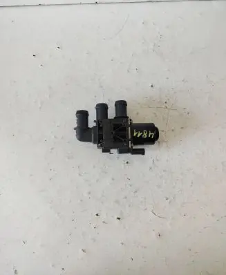 BMW X4 F26 Coolant heater control valve 857250801 1147412220