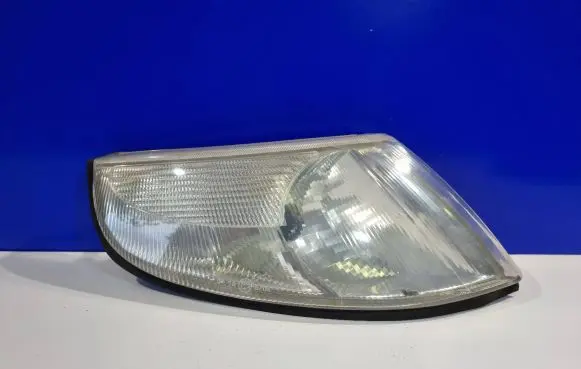 Front indicator light