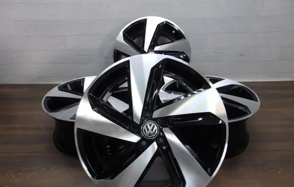 Volkswagen Polo VI R17 alloy rim 