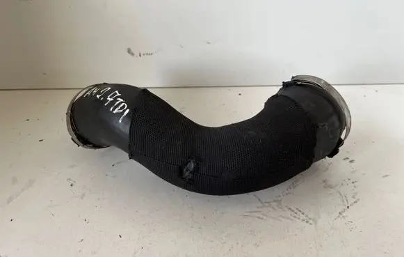Audi A4 S4 B7 8E 8H Intercooler hose/pipe 8b0145737