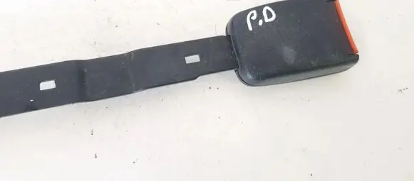 Front seatbelt buckle