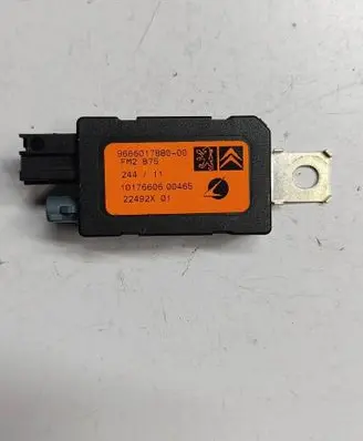 Citroen DS4 Aerial antenna amplifier 9666017880 22492X01 101766060