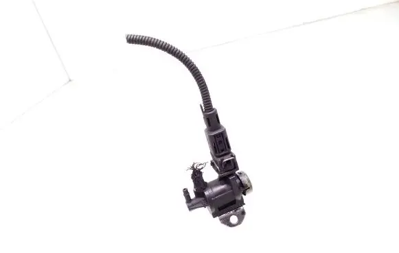 Volkswagen Golf IV Turbo solenoid valve 1J0906283A