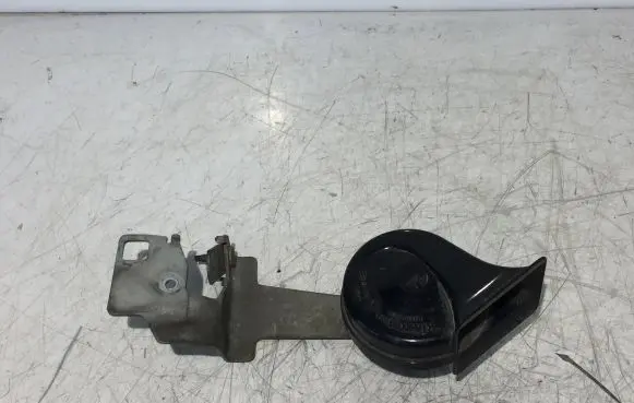 BMW 5 E60 E61 Horn signal 0092018 6935709