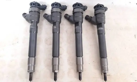 Renault Trafic III (X82) Fuel injectors set 0445110546