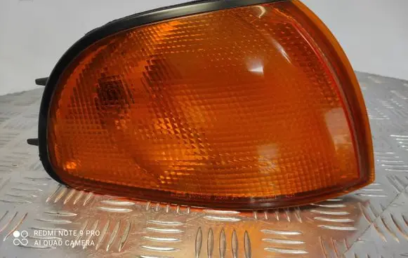 Mitsubishi Space Gear Front indicator light 21087053