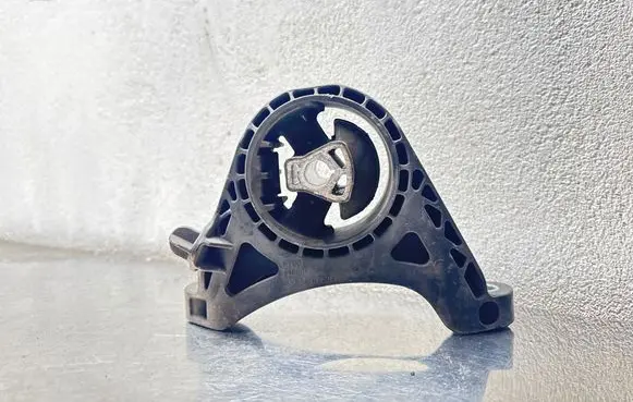 Opel Insignia A Engine mount bracket 13227769