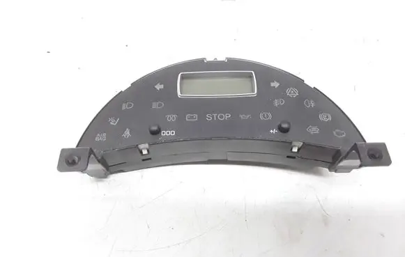Speedometer (instrument cluster)