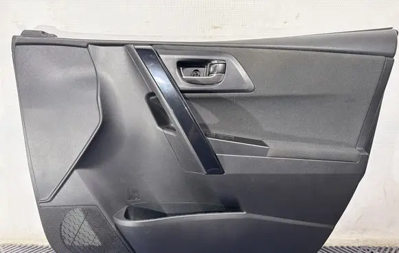 Toyota Auris E180 Front door card panel trim