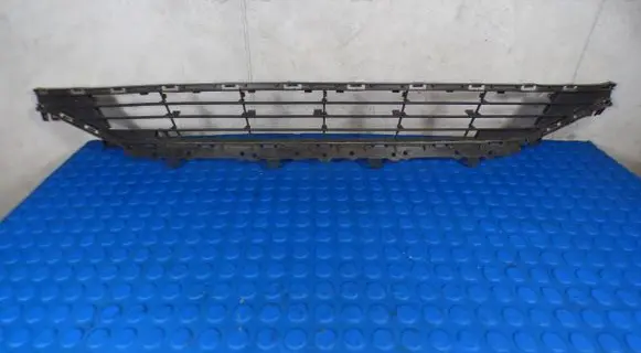 Opel Astra K Front bumper lower grill 13423678