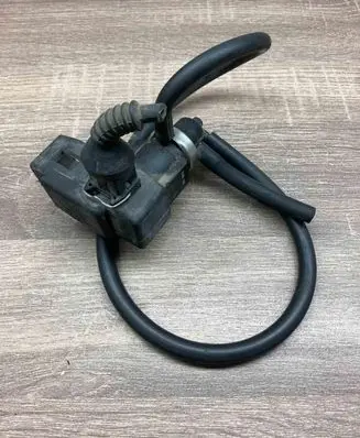 Audi A8 S8 D2 4D Turbo solenoid valve 059906629 PX0425223