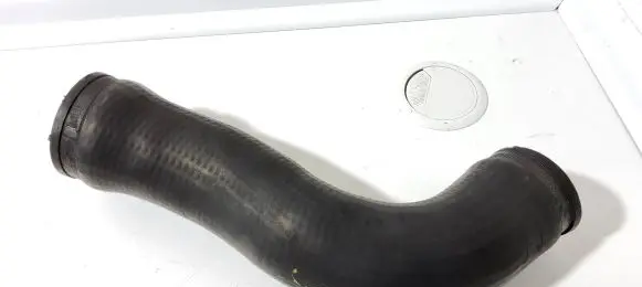 Intercooler hose/pipe