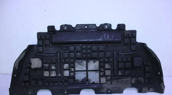 Jeep Grand Cherokee Engine splash shield/under tray 68037063