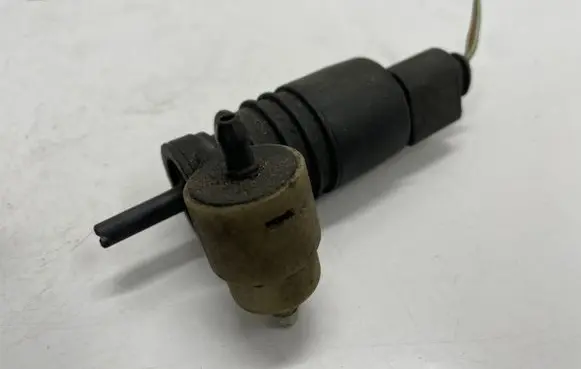 Skoda Octavia Mk3 (5E) Windscreen/windshield washer pump 1T0955651A