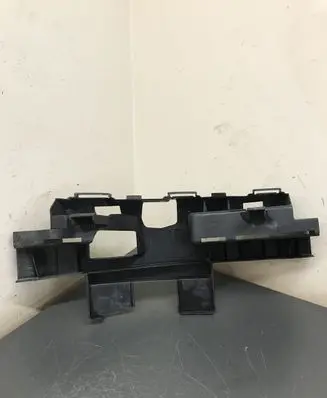 Ford Focus C-MAX Front bumper mounting bracket 3M5117E857