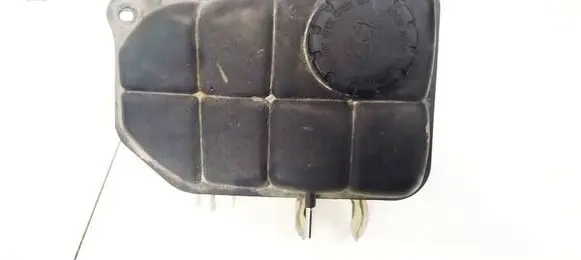 Mercedes-Benz C W203 Coolant expansion tank/reservoir 2035000049