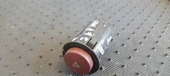 KIA Sephia Hazard light switch