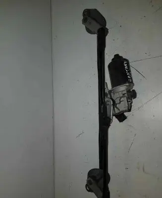 Hyundai Santa Fe Front wiper linkage and motor 981102B000 035418070