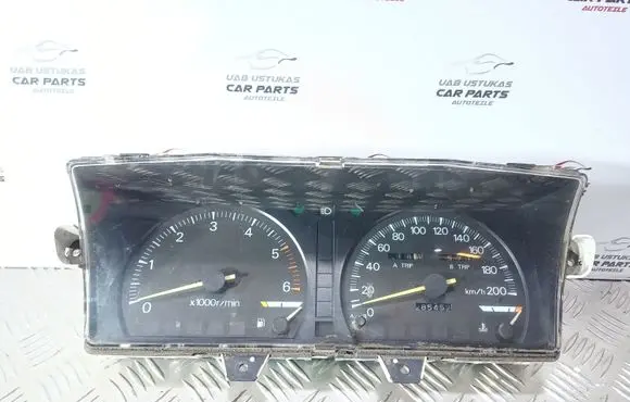 Speedometer (instrument cluster)