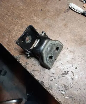 Peugeot 508 Front door upper hinge