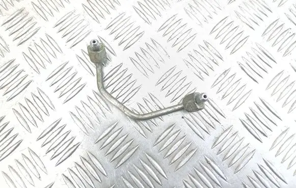 Opel Astra J Fuel injector supply line/pipe 