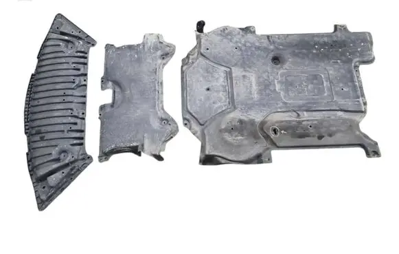 Mercedes-Benz C W204 Engine splash shield/under tray A2045203323 A2045203223 A2045200723