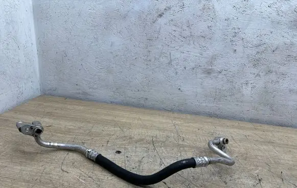 BMW 6 F06 Gran coupe Air conditioning (A/C) pipe/hose 9119995