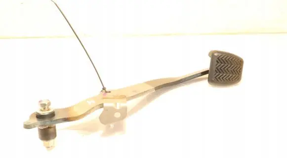 Toyota Aygo AB40 Clutch pedal 