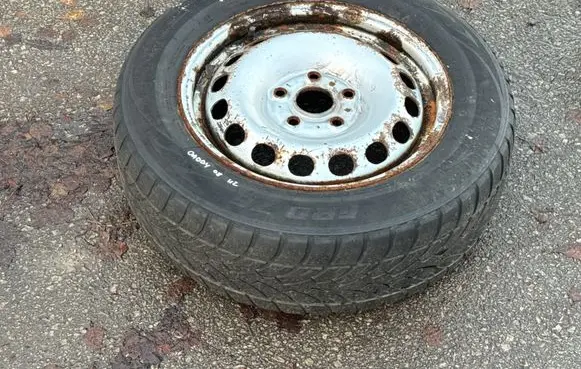 Volkswagen Caddy R15 spare wheel 