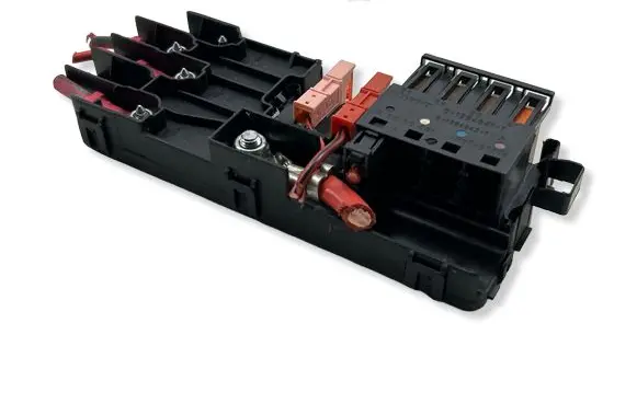 Mercedes-Benz ML W164 Fuse module 013948411 E0000031 013948421