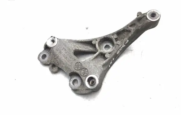 Peugeot 308 A/C compressor mount bracket 758078180